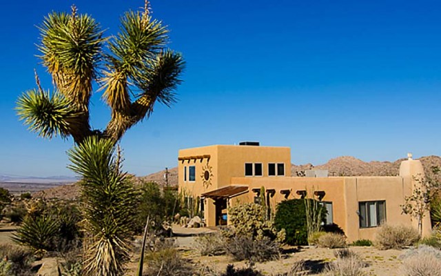 Best Joshua Tree Hotels • James Kaiser