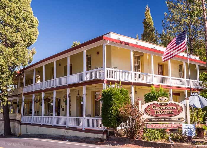 Hoteles Groveland, California